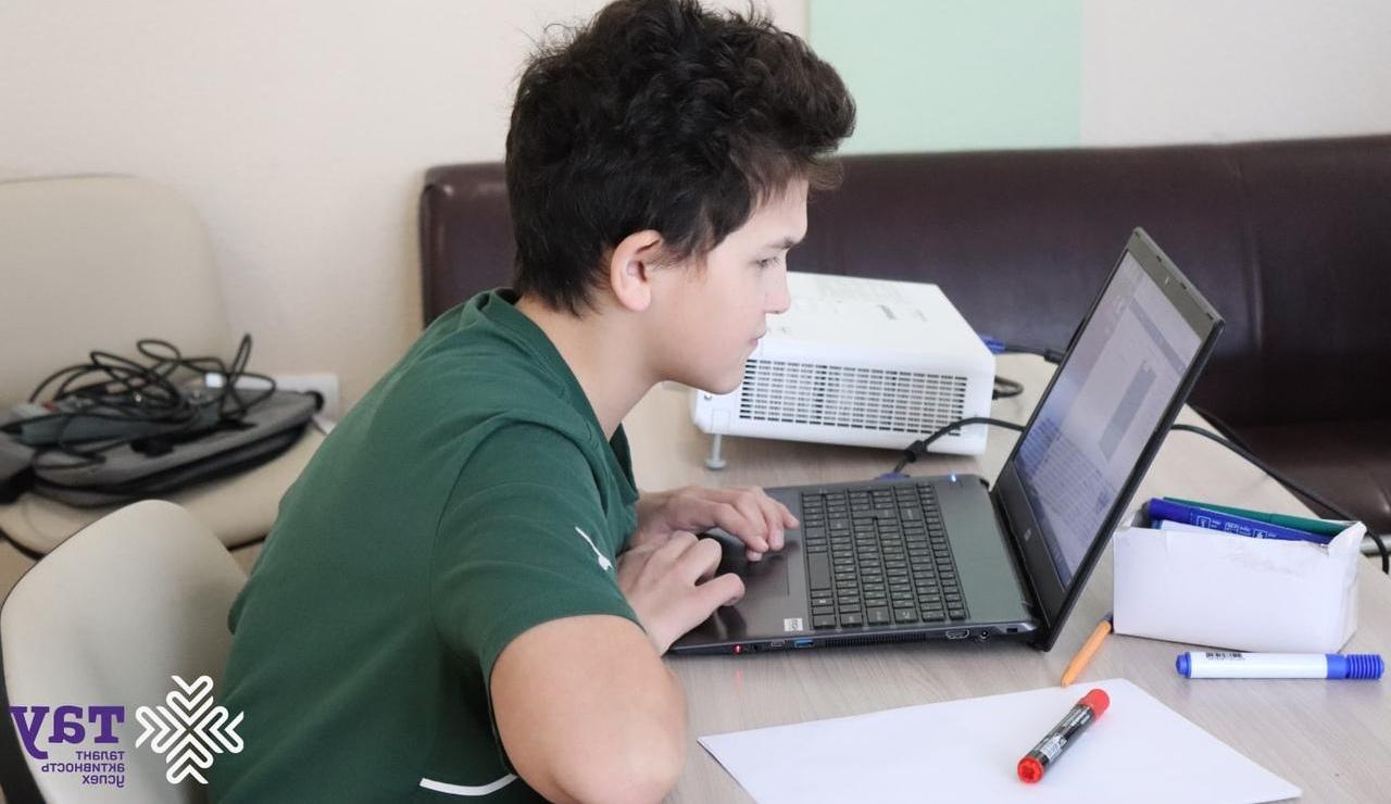 Приглашаем ознакомиться с расписанием дистанционных занятий на грядущую неделю 6-10 апреля