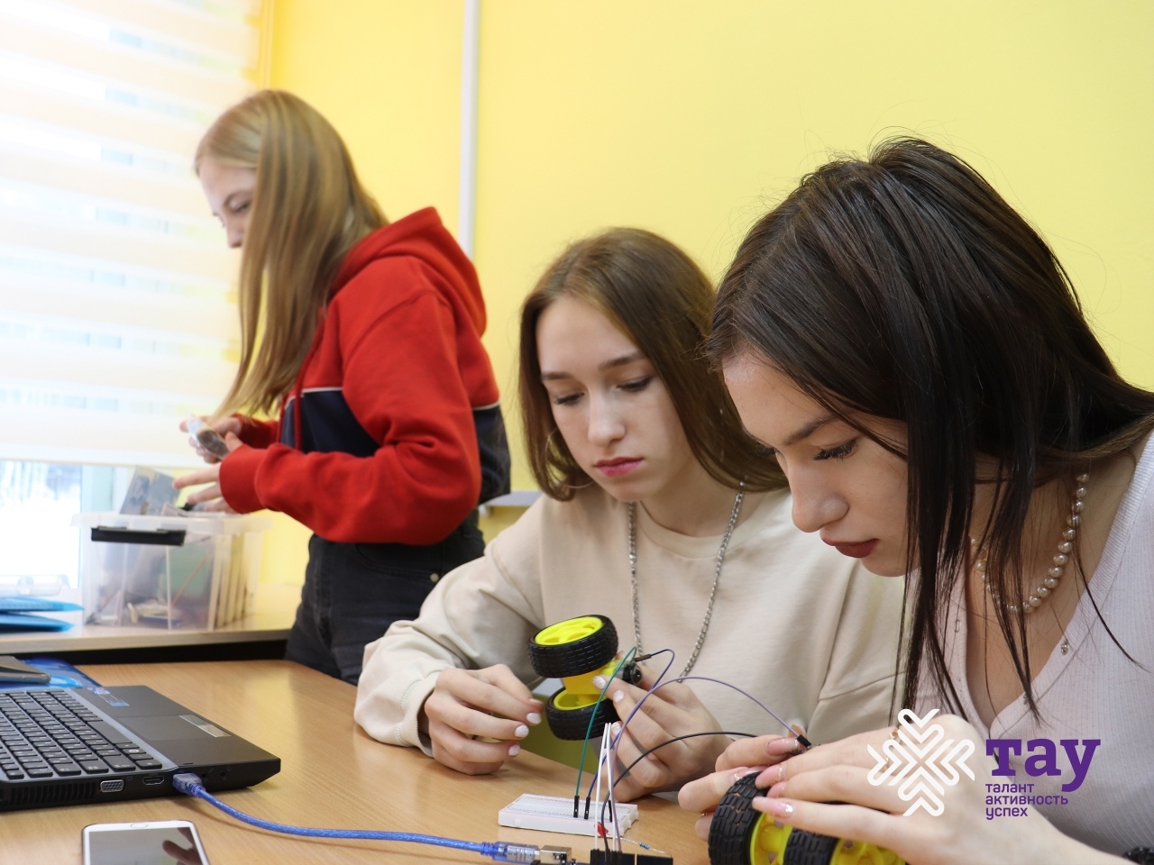 Центр возобновляет работу в обычном режиме 