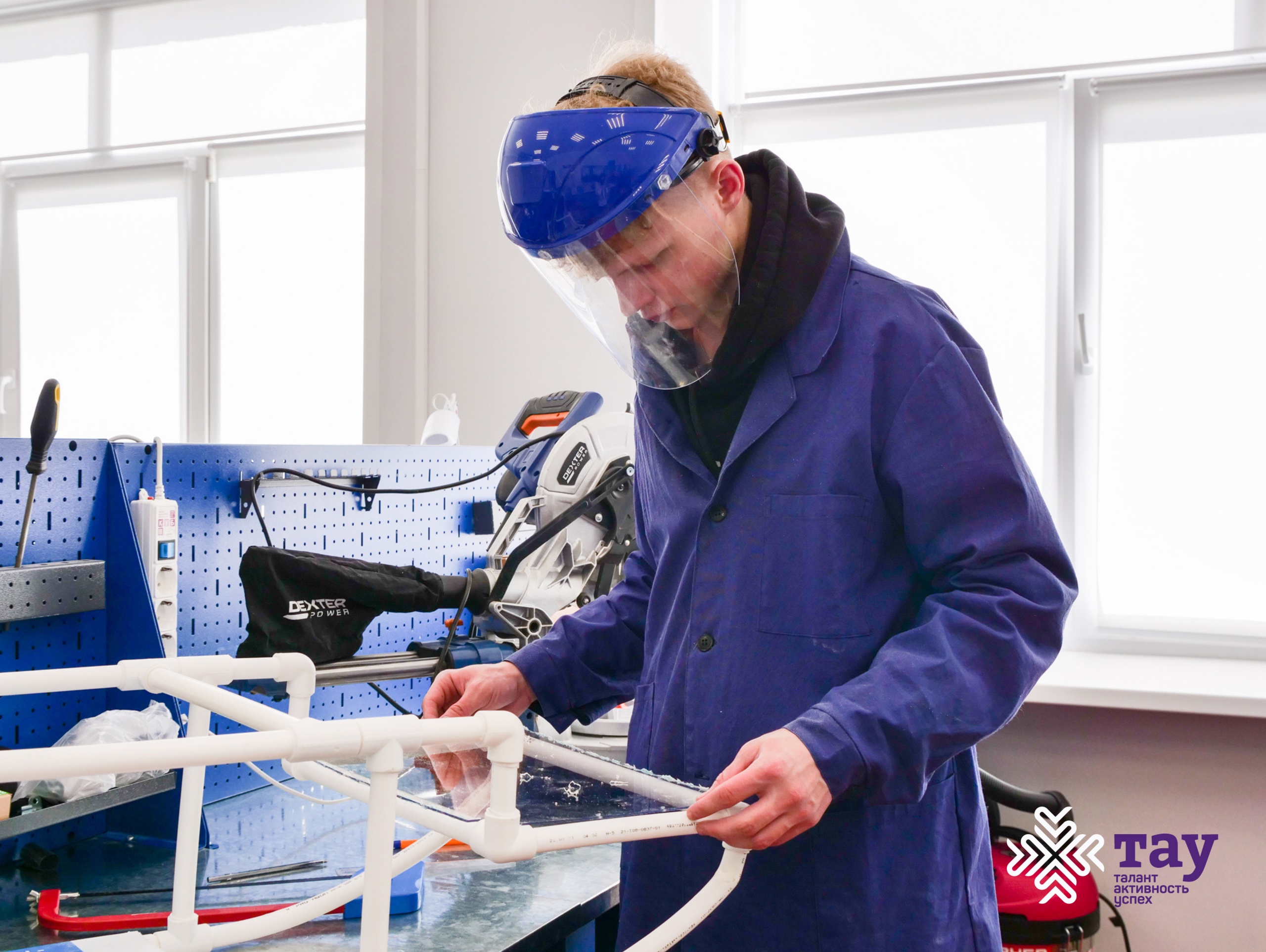 Воспитанник Центра «ТАУ» Александр Городилов работает над созданием портативного безэкипажного комплекса для проведения спасательных операций на воде
