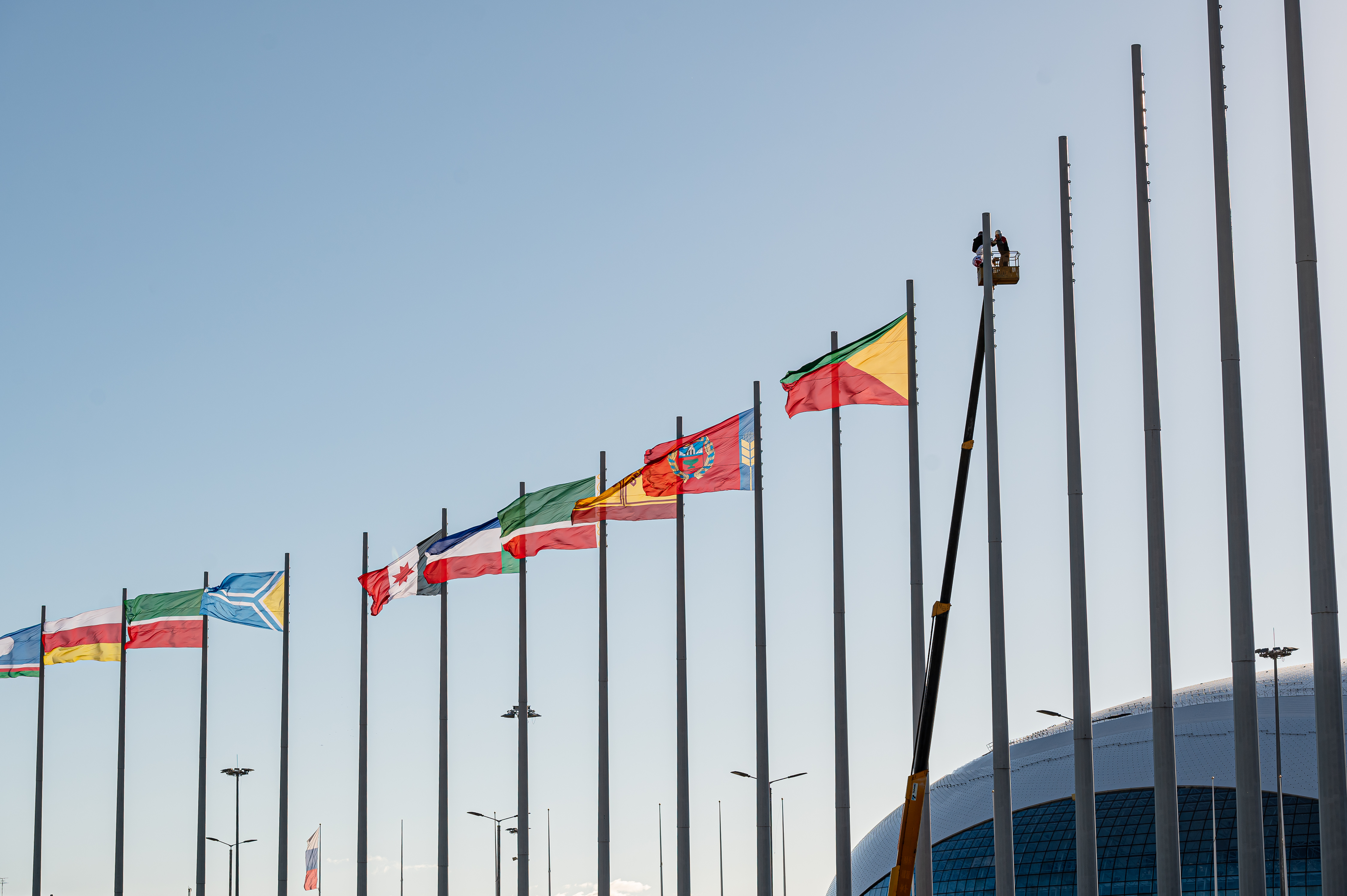 Флаги 89 регионов России установили на федеральной территории «Сириус»