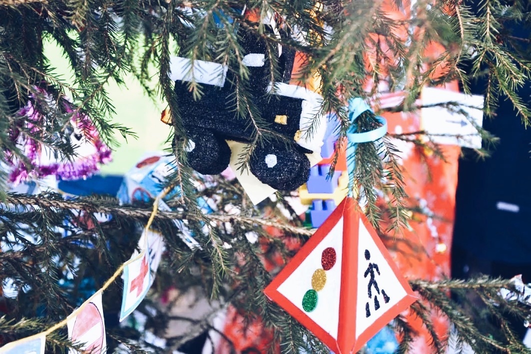 Прими участие в конкурсе новогодней игрушки «Елочка безопасности»!