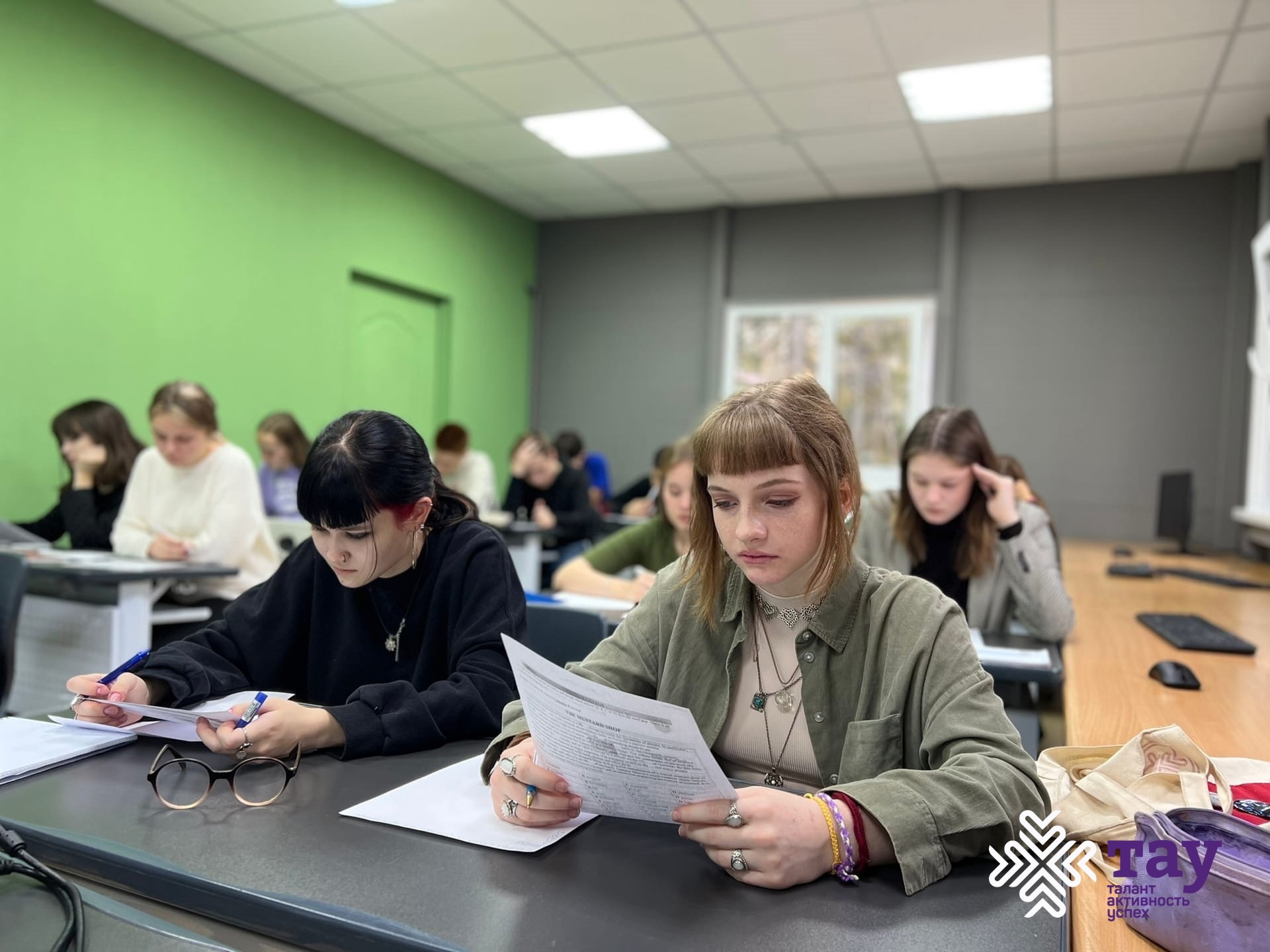 Открыта регистрация на профильные смены «Олимпиадная география», «Олимпиадное право» и «Олимпиадная физика и водная робототехника»